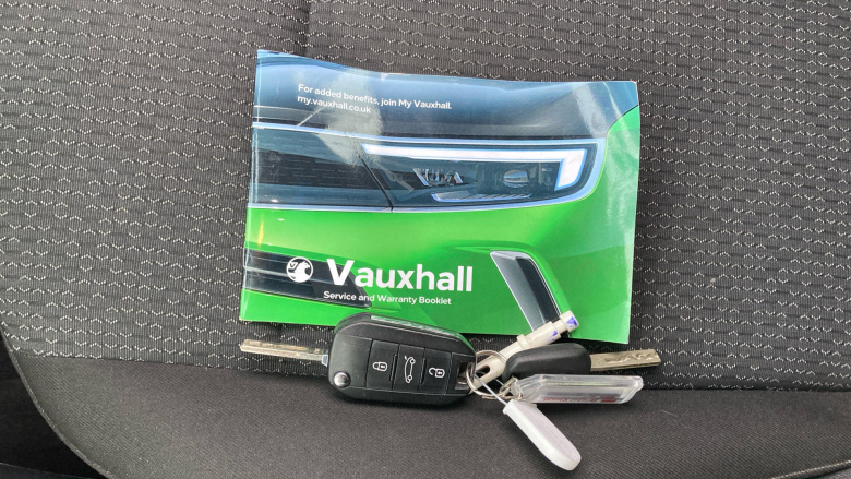 Vauxhall Crossland 1.2 Design 5dr Petrol Hatchback